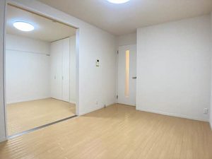 サンパーク西塚 A101号-2