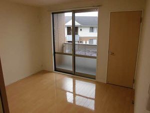 クレストタウン D102号-3