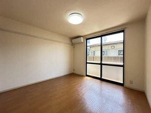 ファミール　ファイブ 0102号-8