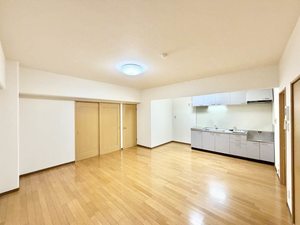 Bari Hills 0205号-3