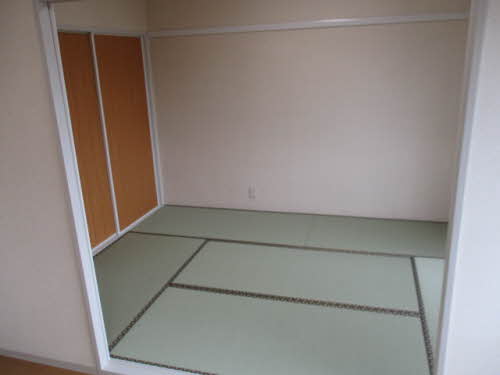 カルテット松富 A201号-3