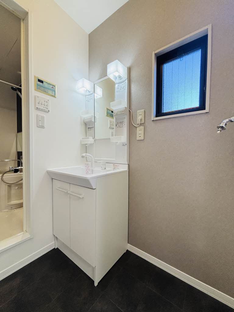 ＤＩＡＳ　ＲＩＶＥＲ　ＳＩＤＥ B102号-11