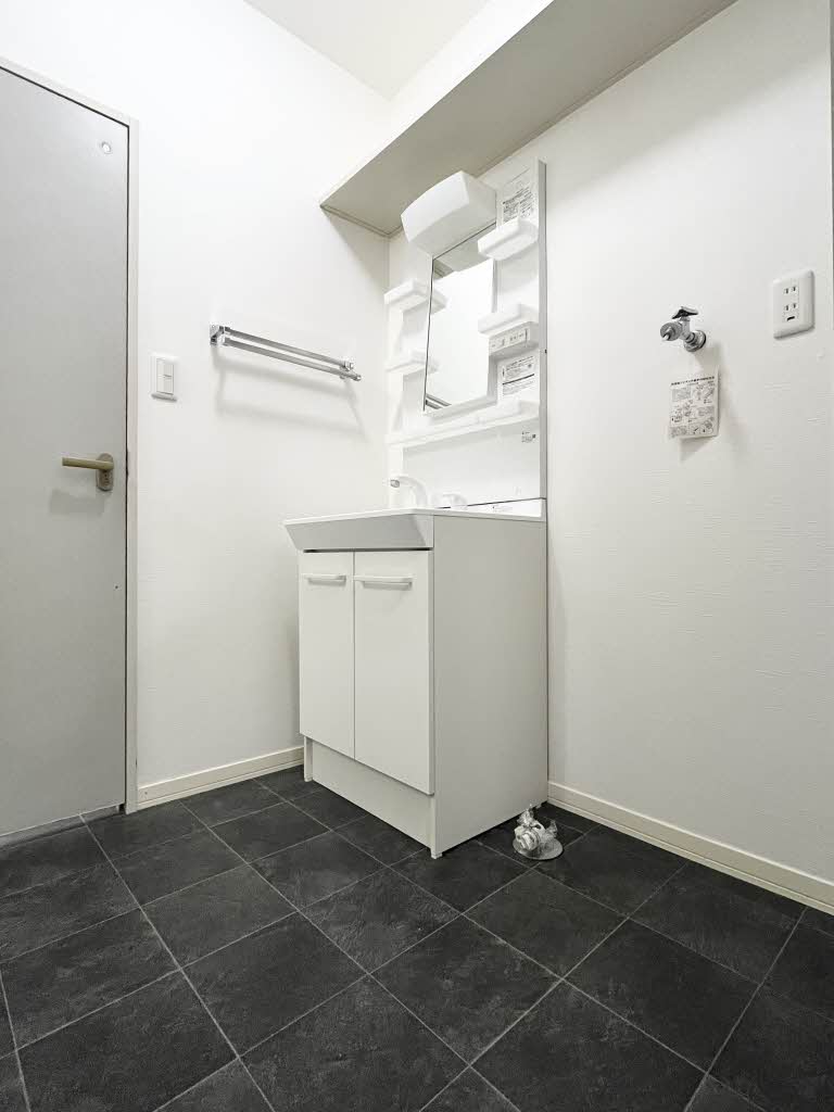 フレグランスワタナベ B102号-8