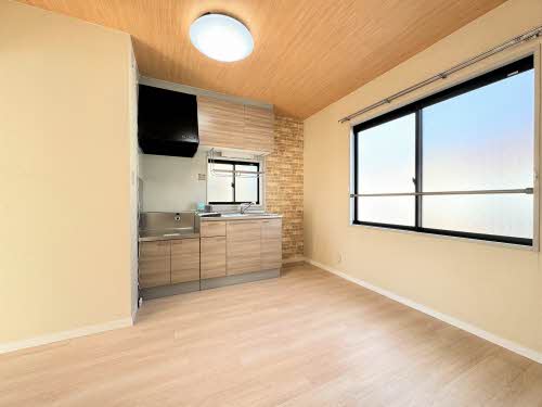 ディアス上杉 B201号-8