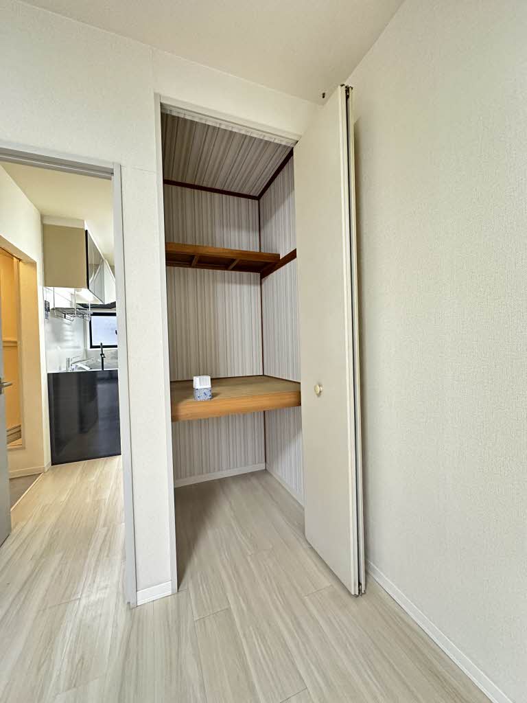 フレグランス西林 C102号-8