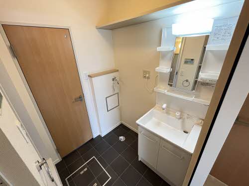 パラレルハウス C101号-14