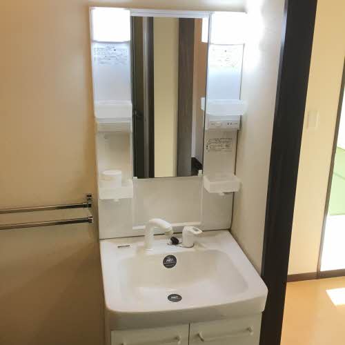 サニ－フラッツ岸 D202号-3