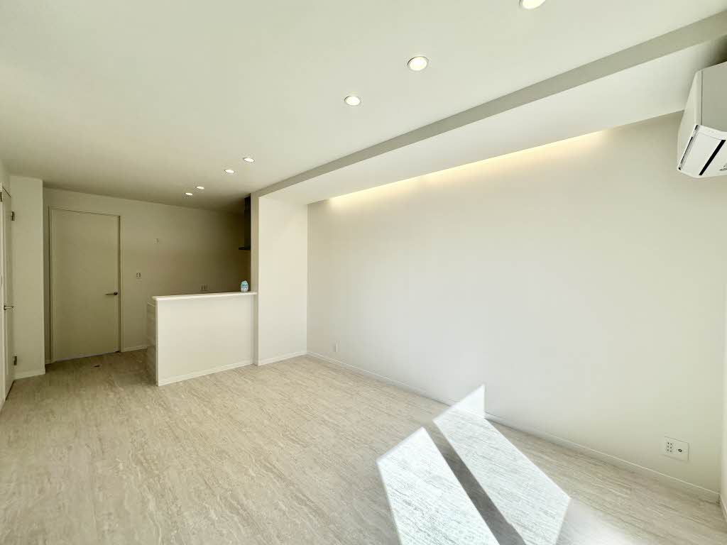 フレグランス三番街 0202号-1