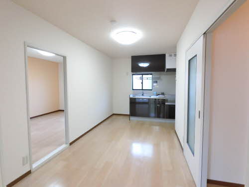 フローレス岩成 0101号-2