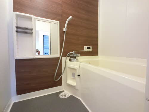 フローレス岩成 0101号-7