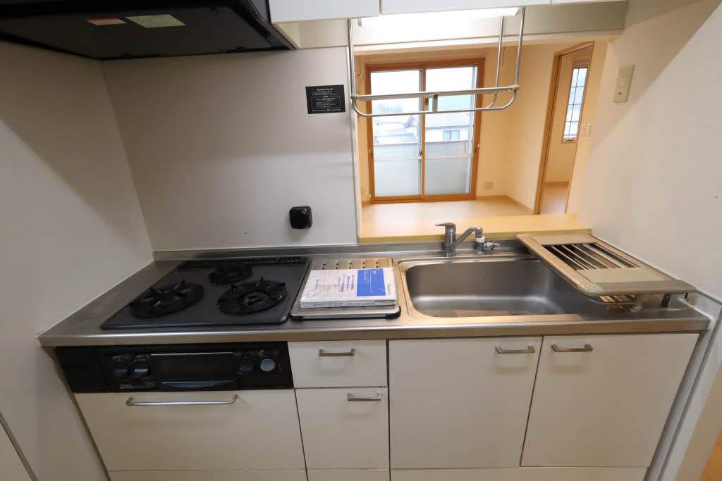 メゾンソレイユ A202号-8