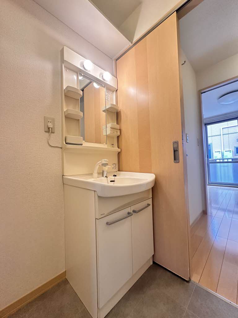 ルミエール沙羅 A101号-6