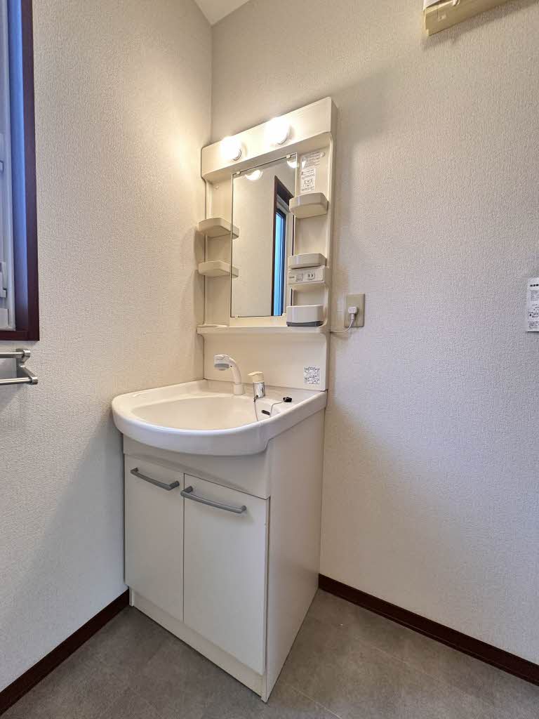 ビューラーはるか B102号-6