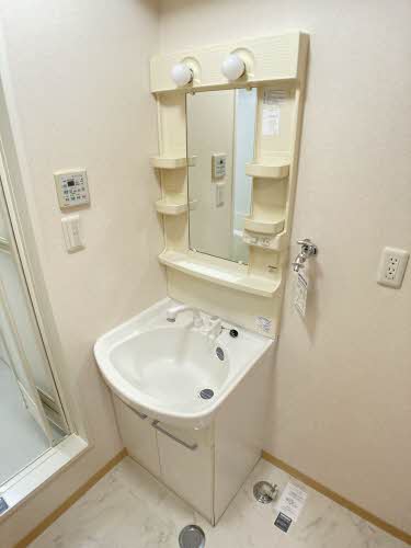 シャトル三弥 0202号-6