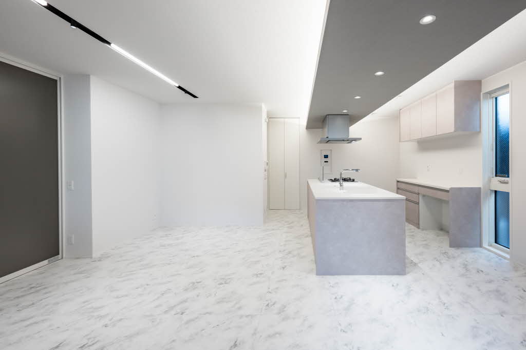 白壁　ＴＨＥ　ＧＡＲＤＥＮ 100号-3