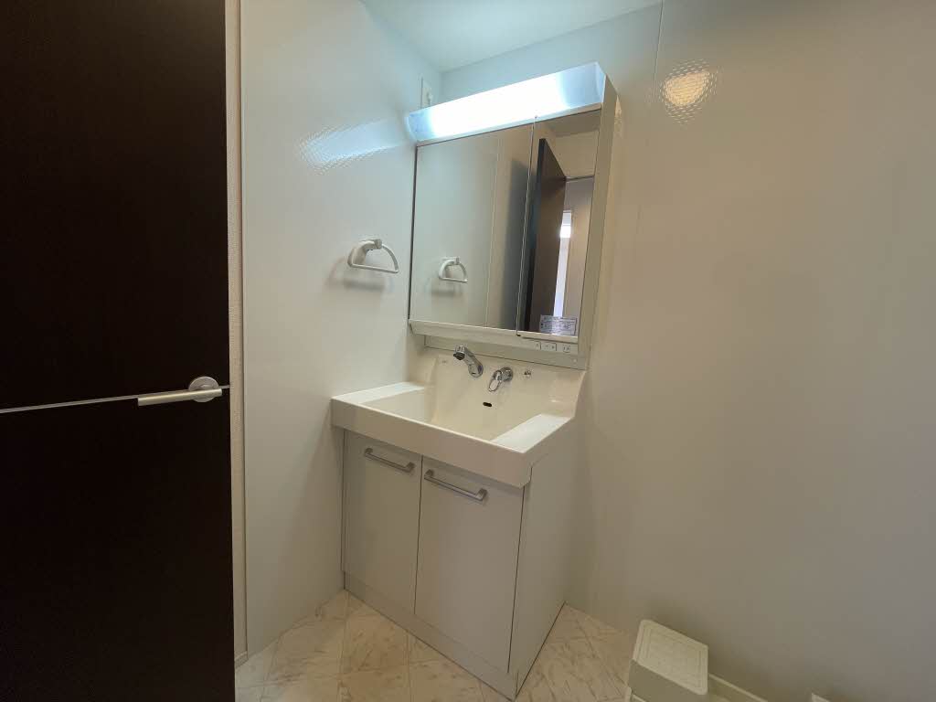 ルミエール学校町 A103号-13