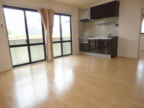 ベルメゾン徳間 A202号-3