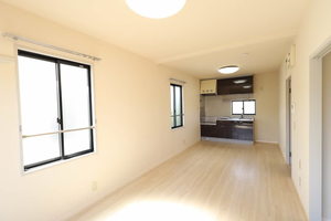 フレグランスたけくら E202号-4