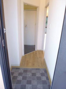 スリーゼハイツ B201号-3