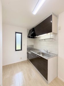 ハッピーコート A102号-3