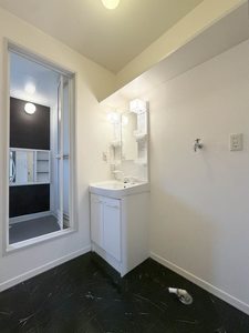 ハッピーコート A102号-9