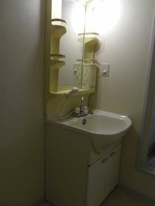 ハッピーコート B201号-4