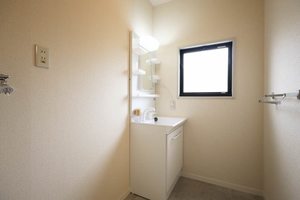 グランヴィラ羽津 C201号-8