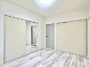 リラ　タカダ 0102号-5