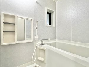 リラ　タカダ 0102号-9