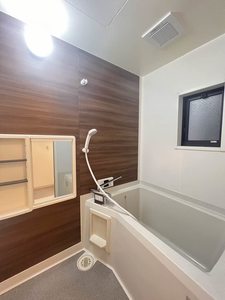 ファミールアサノ A102号-9