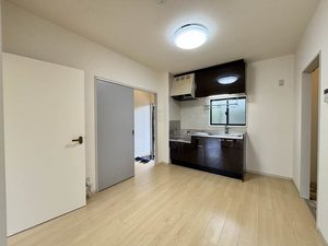 メゾン美果 A102号-8