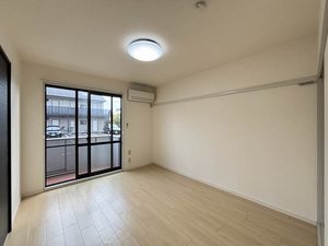 メゾン美果 A102号-12