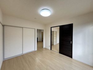 メゾン美果 A102号-13