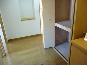 三渓ヒルズ E302号-8