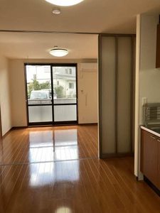 アベニュー向 B102号-2