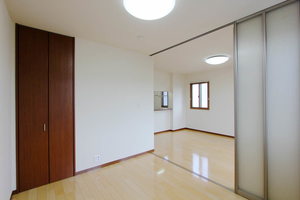 Ｒ－ｌｅａｆ 0202号-9