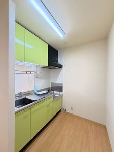 シャローム本郷 C102号-3