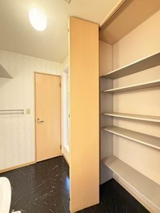 シャローム本郷 C102号-8