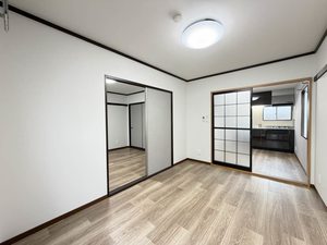 ボヌール服部 B102号-2
