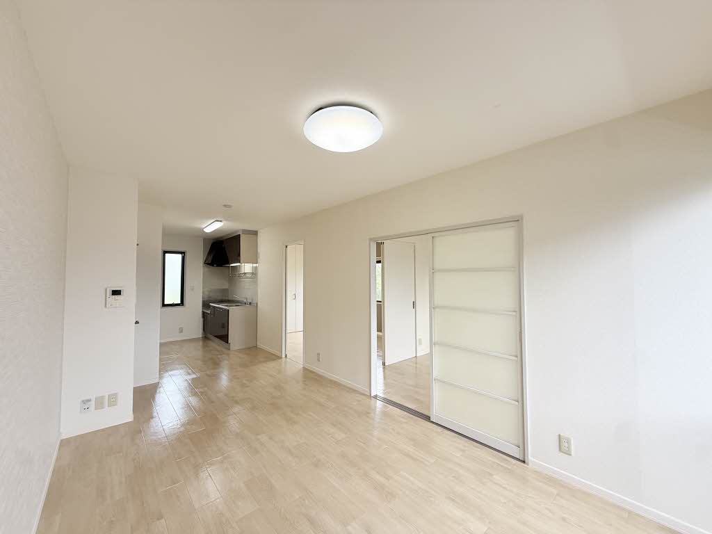 ハッピーコート A102号-2