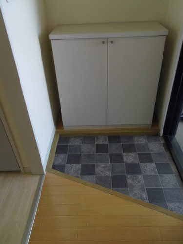 ハッピーコート B201号-3