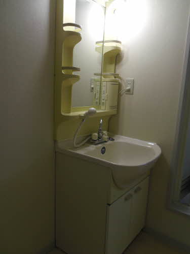 ハッピーコート B201号-4