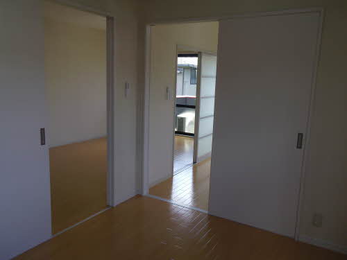 ハッピーコート B201号-9