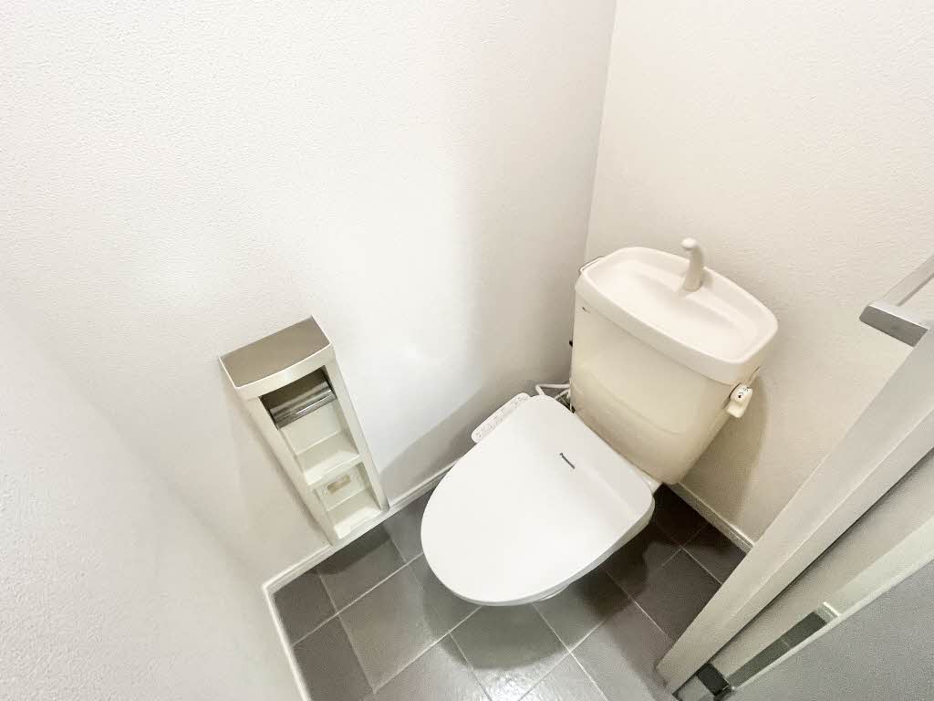 リラ　タカダ 0102号-10