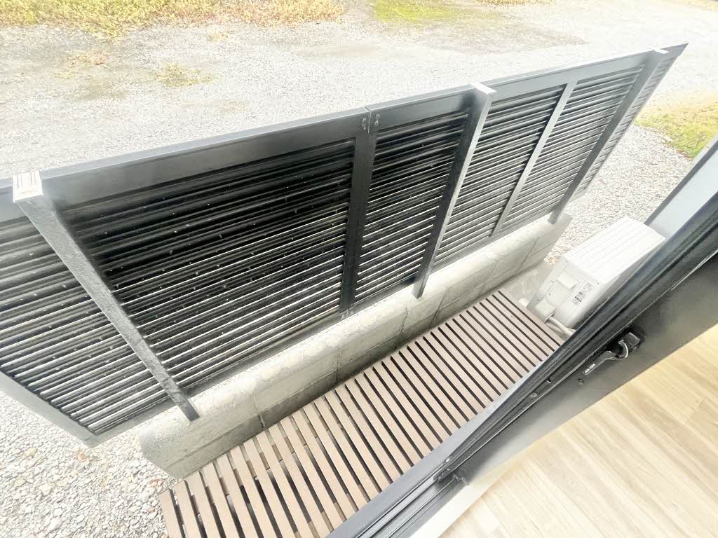 リラ　タカダ 0102号-12