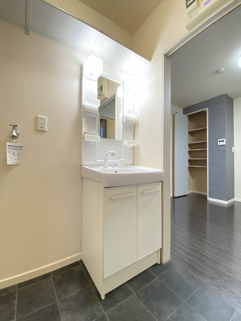 リラ　タカダ 0201号-9