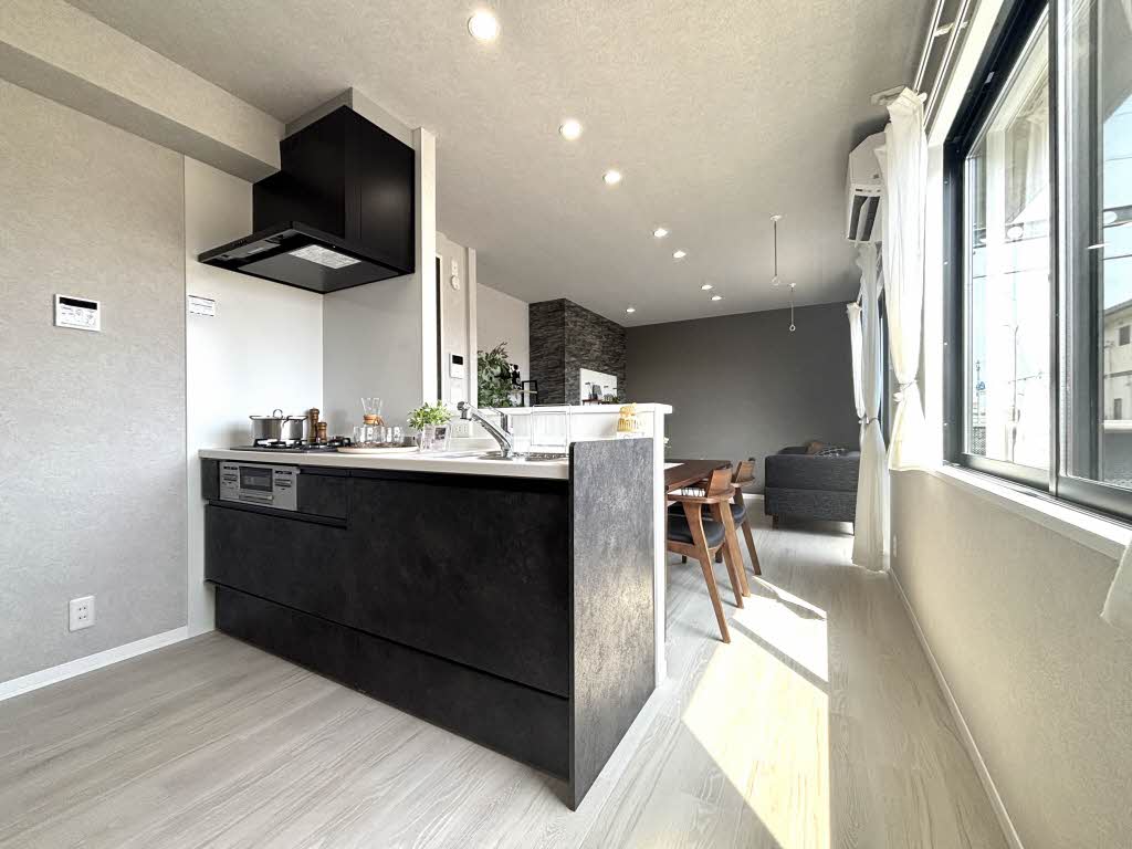 ウィング A102号-3