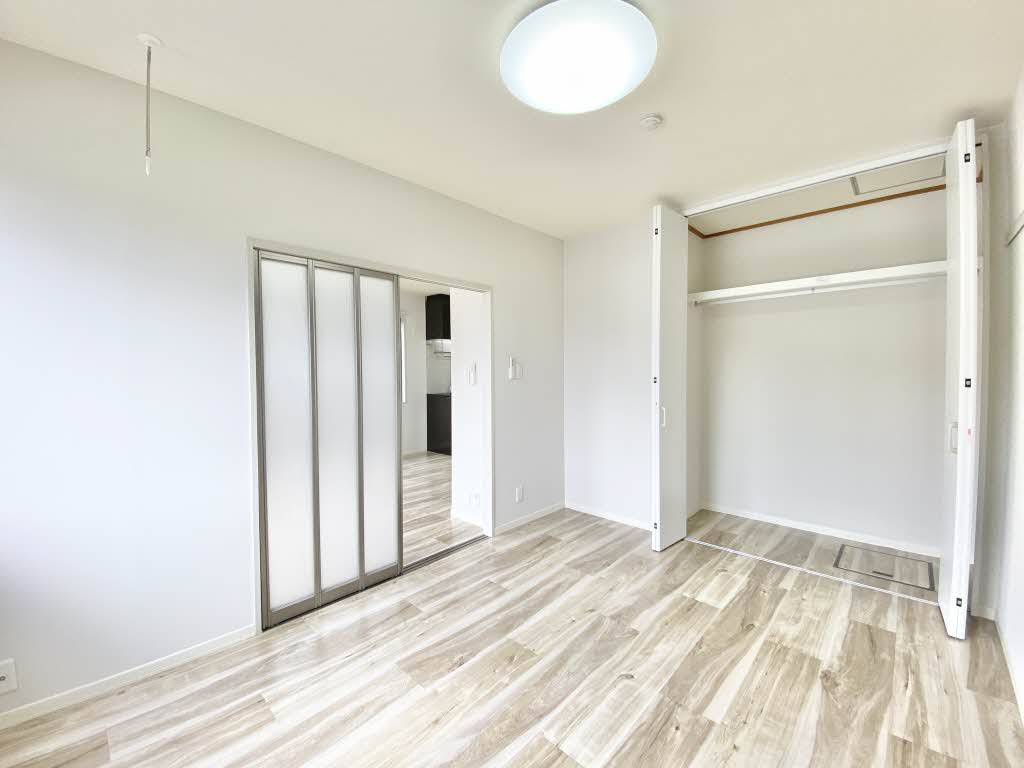 ファミール・メゾンⅡ 0102号-9