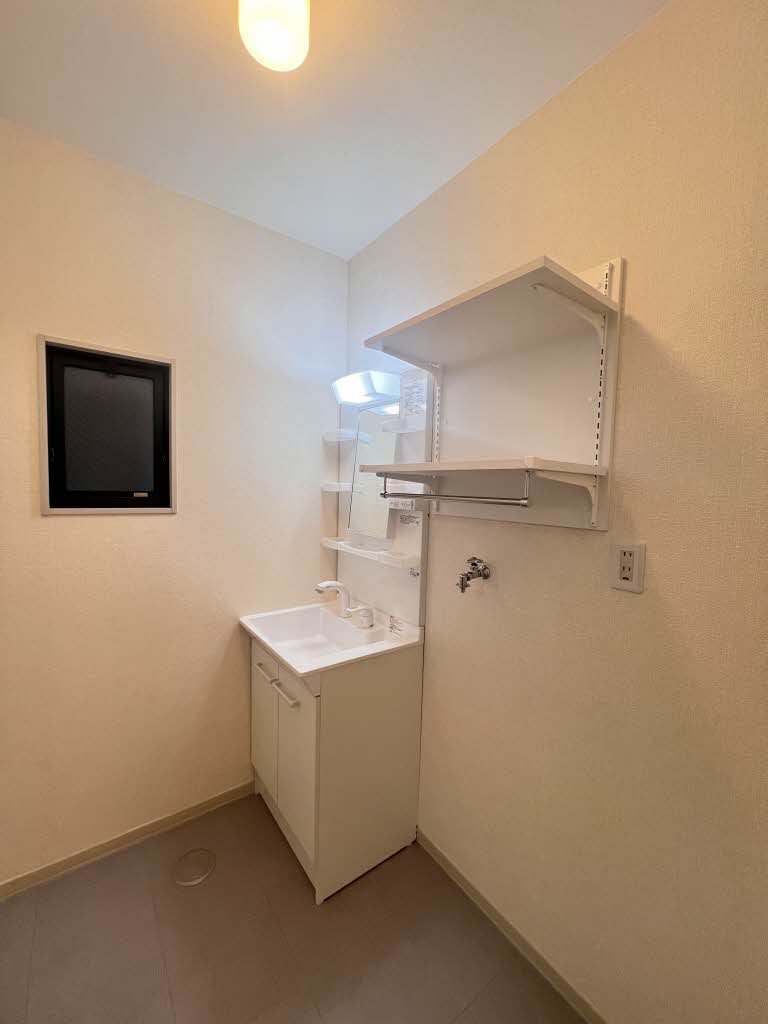 ファミールアサノ A102号-11