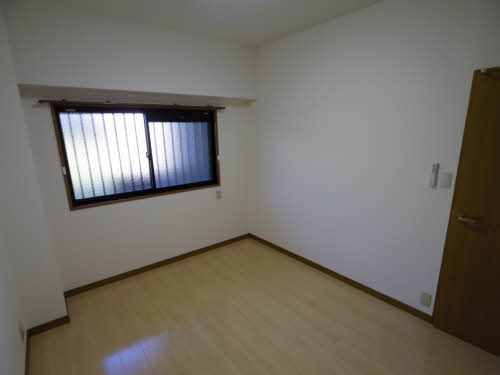 サンモール富吉 A102号-12